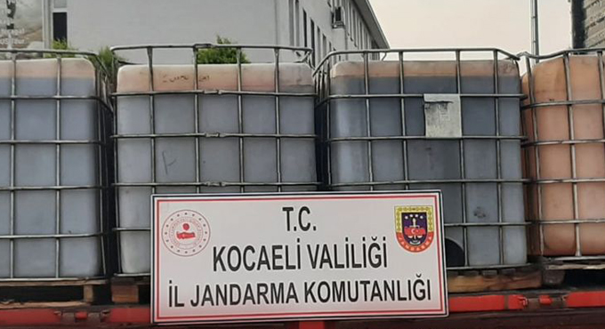 Jandarma 6 ton kaçak akaryakıt ele geçirdi!