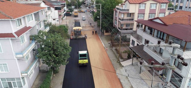 Gölcük Hürriyet Caddesi asfaltlanıyor