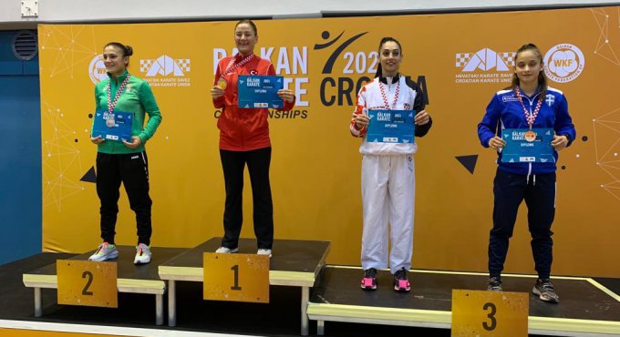 Kağıtspor, Balkanlar’dan madalyalarla döndü