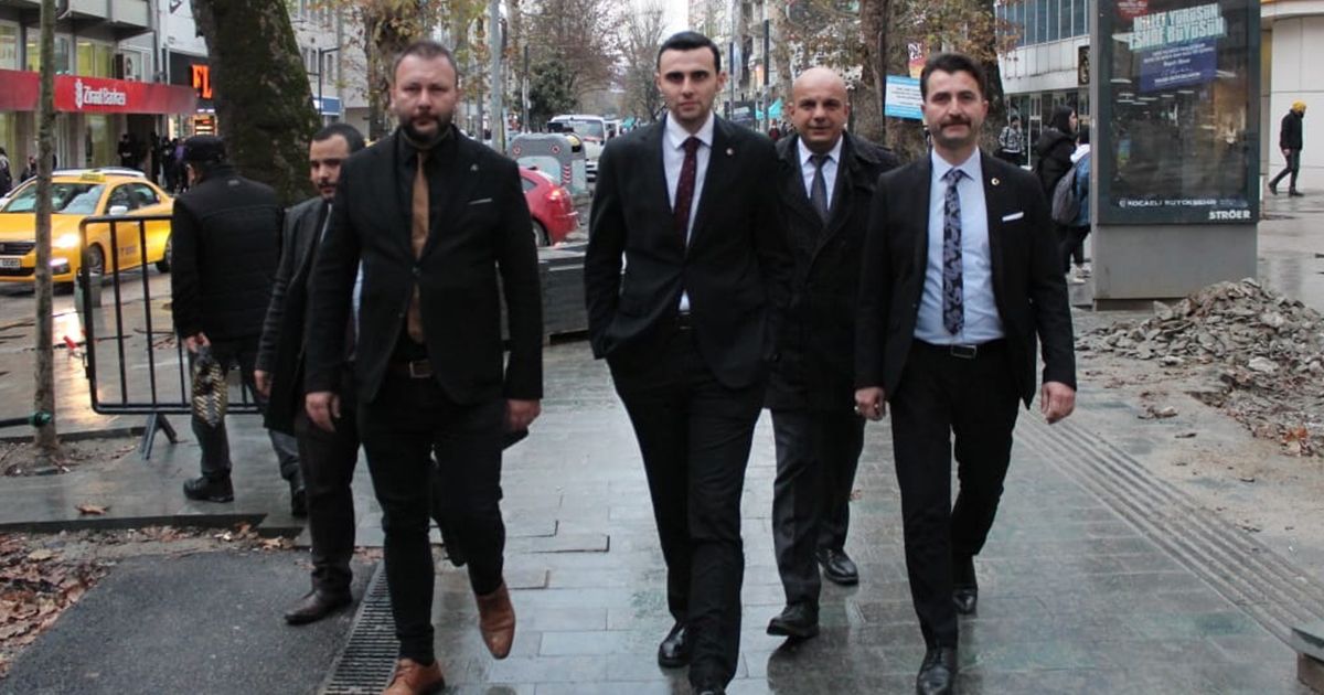 MHP Kocaeli sahadan çıkmıyor