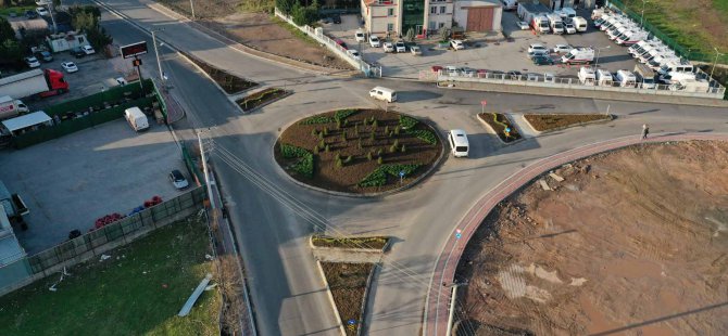 İzmit Hayrettin Uzun Caddesi’nde kavşak tamamlandı