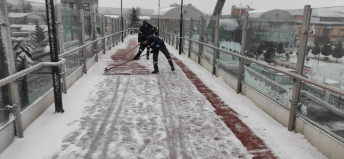 Yaya üstgeçitleri temiz ve güvenli