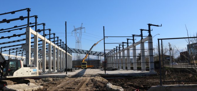 Distilasyon tesisinde yoğun imalat devam ediyor