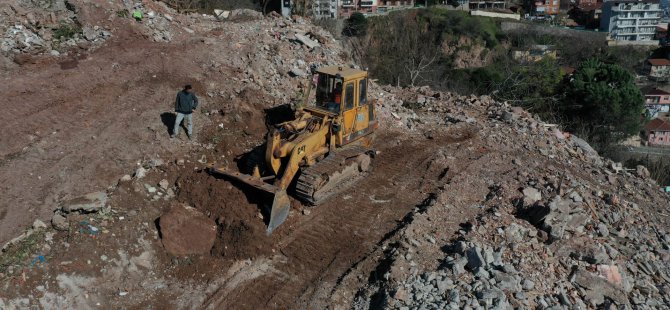 421 bina yıkıldı, hafriyat kaldırılmaya başlandı