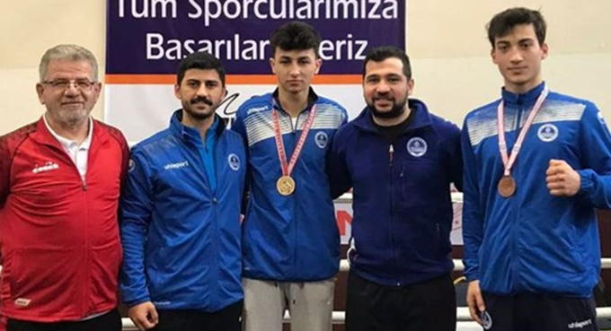 Boksörler ringde fırtına gibi esti