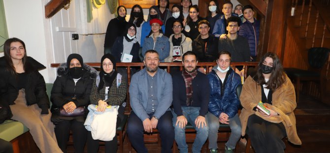 Yazar Kılıçarslan genç meslektaşlarıyla buluştu