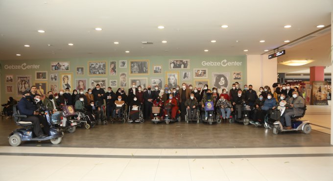 Darıca Engelsiz Yaşam merkezi’nde eğitim göre engelliler ‘kesişme: İyi ki Varsın Eren’ filmini izledi