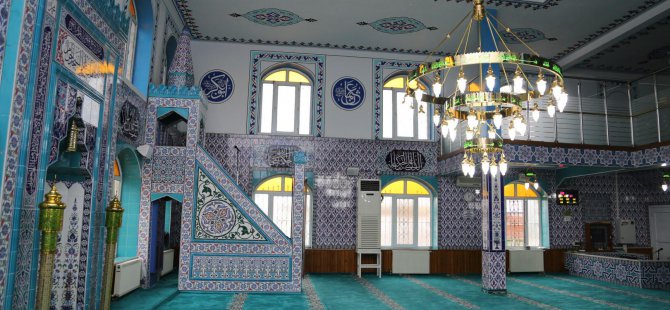 Yenidoğan Caminin sundurması da yenilendi