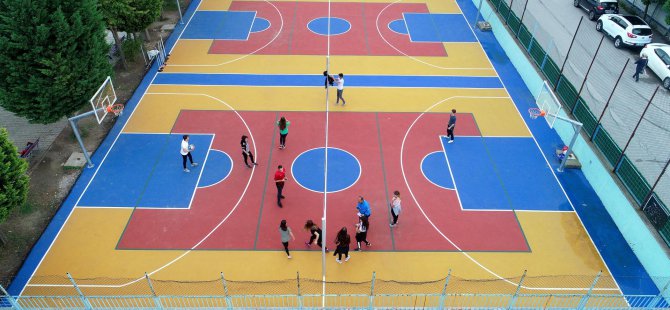 Büyükşehir 70 okula daha basketbol sahası yapacak