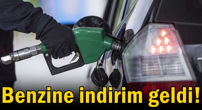 Benzine beklenen indirim geldi