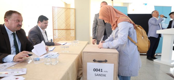 Görme engelli bireylere Braille yazılı oy pusulası