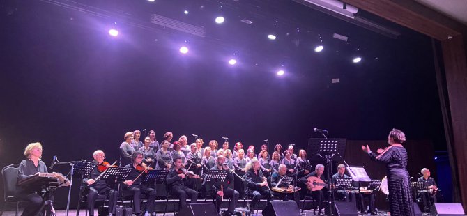 Büyükşehir Kadınlar Korosu yazı şarkılarla karşıladı