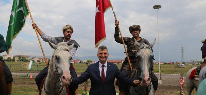 Geleneksel Rahvan At Yarışları heyecanı Gölcük'te başlıyor
