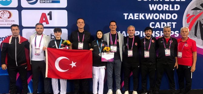 Kağıtsporlu Esila, dünya ikincisi oldu