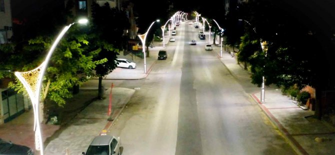 Körfez Akşemsettin Caddesi ışıl ışıl oldu