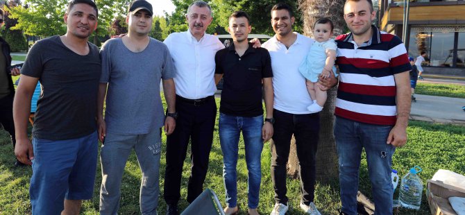 Başkan Büyükakın: Gençlerle her buluşmamda heyecanlanıyorum