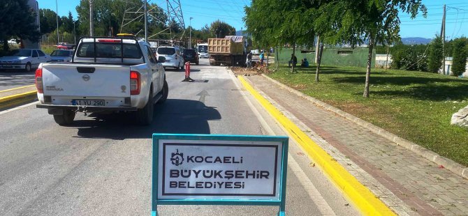 Gölcük’te ulaşım güvenliği için kavşak düzenlemeleri