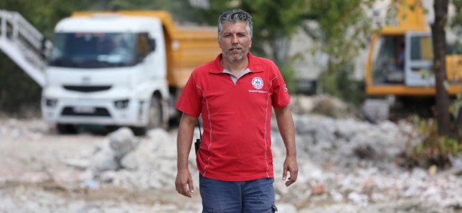 Gönüllü İtfaiyeci olarak vatandaşın yardımına koşuyor