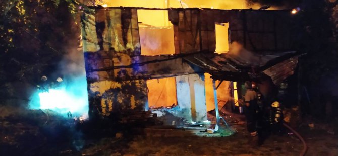 İtfaiye vatandaşları çatı yangınlarına karşı uyardı