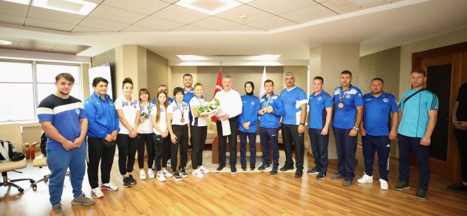 Büyükakın: “Sizler rol model  olmaya devam edeceksiniz”