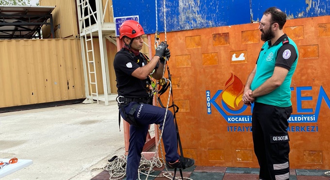 Büyükşehir İtfaiyesi’nden  GESOTİM’e eğitim