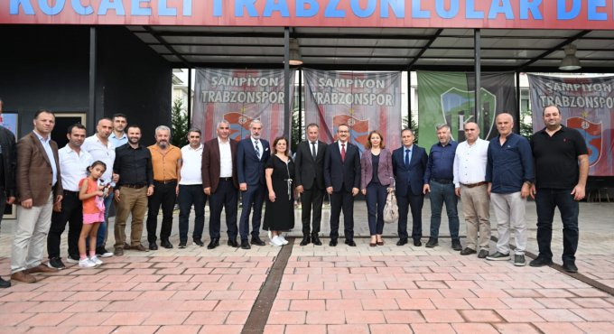 Vali Yavuz, Kocaeli Trabzon Kültür ve Yardımlaşma Derneği’ni Ziyaret Etti