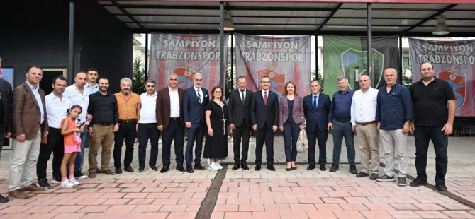 Vali Yavuz, Kocaeli Trabzon Kültür ve Yardımlaşma Derneği’ni Ziyaret Etti