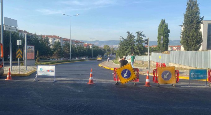 Yüzbaşılar Kavşağı yan yollarda asfalt tamam
