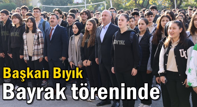 Başkan Bıyık Bayrak töreninde
