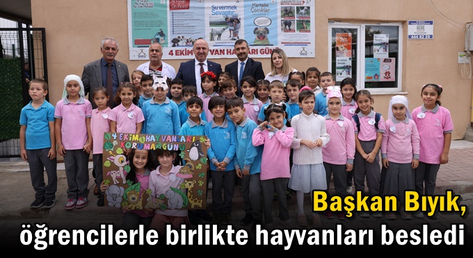 Öğrenciler harçlıkları ile can dostlarımıza mama aldı