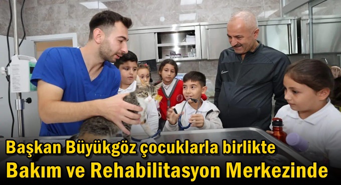 Başkan Büyükgöz çocuklarla birlikte  Bakım ve Rehabilitasyon Merkezinde