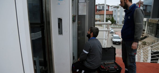 Bu kez asansörün çağrı butonunu çaldılar