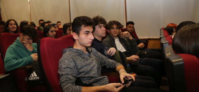 Gençler kariyer planlarının temelini Gölcük Belediyesi ile attı