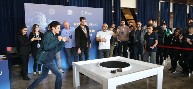 KODELİG'22 yarışması nefes kesti