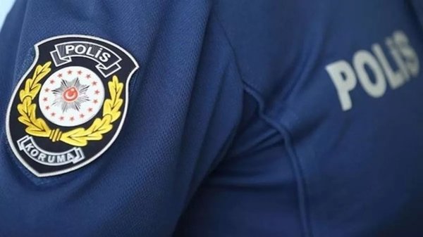 Uygunsuz hareketleri şikayet edilen vatandaş polisleri dava etmekle tehdit etti