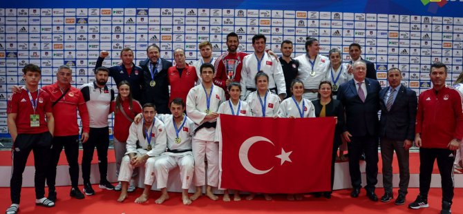 Bosna Hersek’te Kağıtspor fırtınası