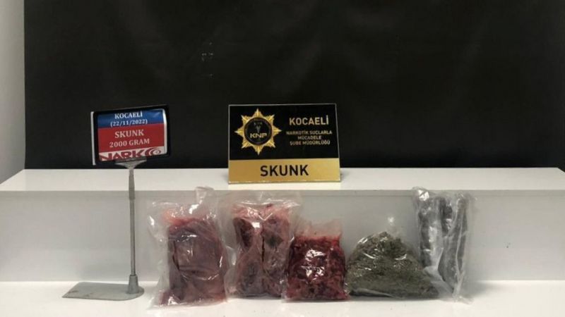 Tem'de durdurulan araçtan 2 kilo uyuşturucu ele geçirildi