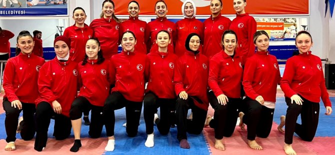 Kağıtsporlu kareteciler dünyanın altın organizasyonunda