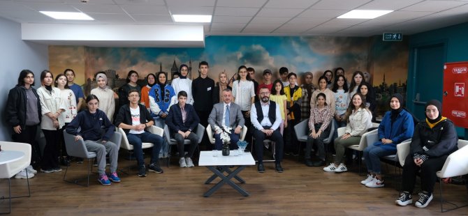 Akademi Lise, 16 bin öğrenciye Kılavuzluk etti