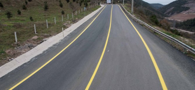 İlimtepe yoluna uzun ömürlü asfalt  ve sarı yol çizgisi