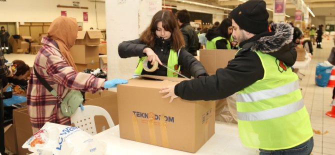 Ayni Yardım Merkezi’nden deprem bölgesine 329 tır