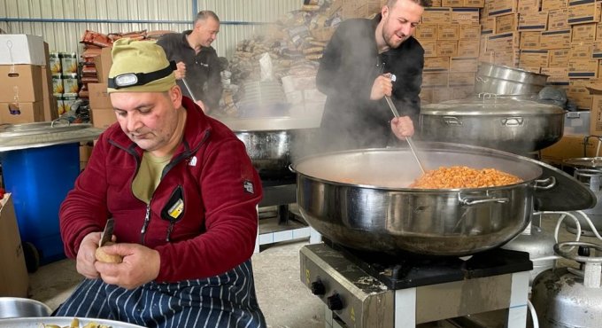 Antikkapı’dan çadır kente kalıcı mutfak
