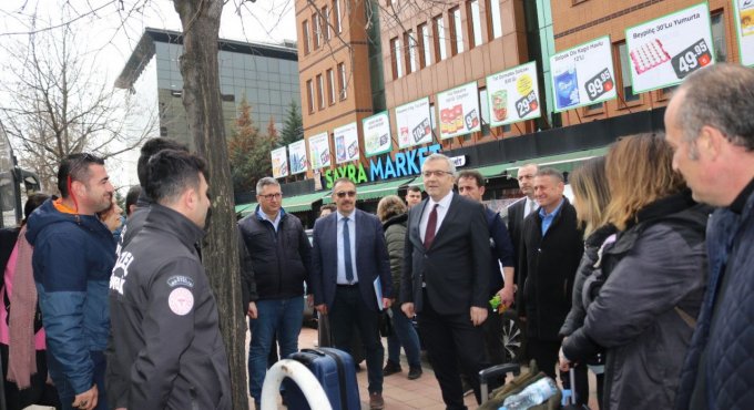 48 gönüllü sağlık personeli deprem bölgesine uğurlandı