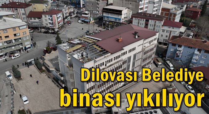 Dilovası Belediye binası yıkılıyor