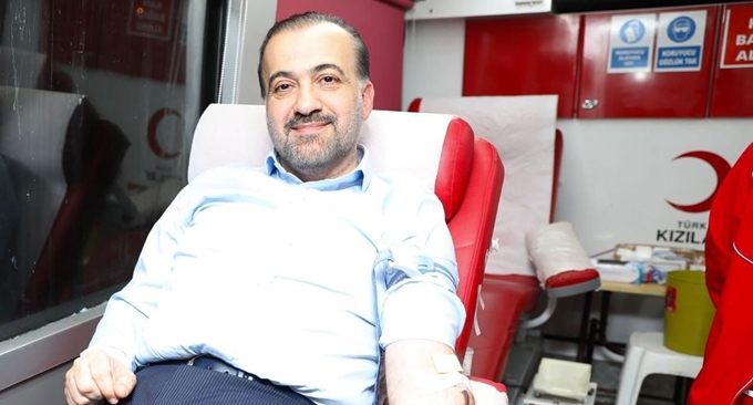 AK Parti İl Başkanı Talus'tan kan bağışı