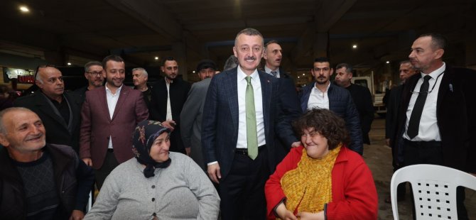 Başkan Büyükakın pazarcı esnafıyla iftarda buluştu