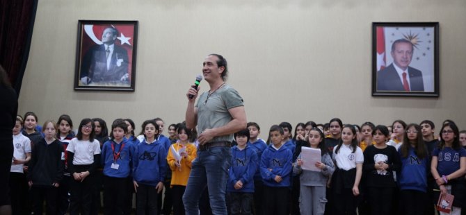 100. Yıl Korosu, Kıraç ile 23 Nisan şarkıları söyleyecek