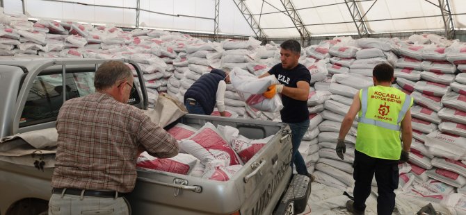 Büyükşehir’den çiftçilere yüzde 50 hibeli gübre dağıtımı sürüyor