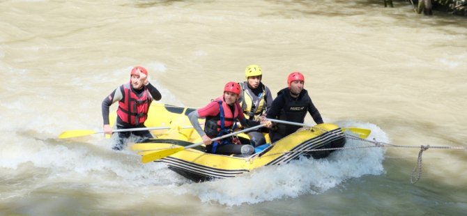 İtfaiye’den selde arama ve kurtarma eğitimi