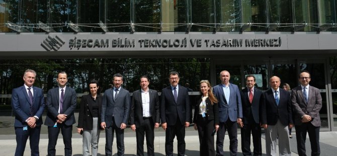 TÜBİTAK Başkanı Prof. Dr. Hasan Mandal  Şişecam Bilim, Teknoloji ve Tasarım Merkezi'ni Ziyaret Etti